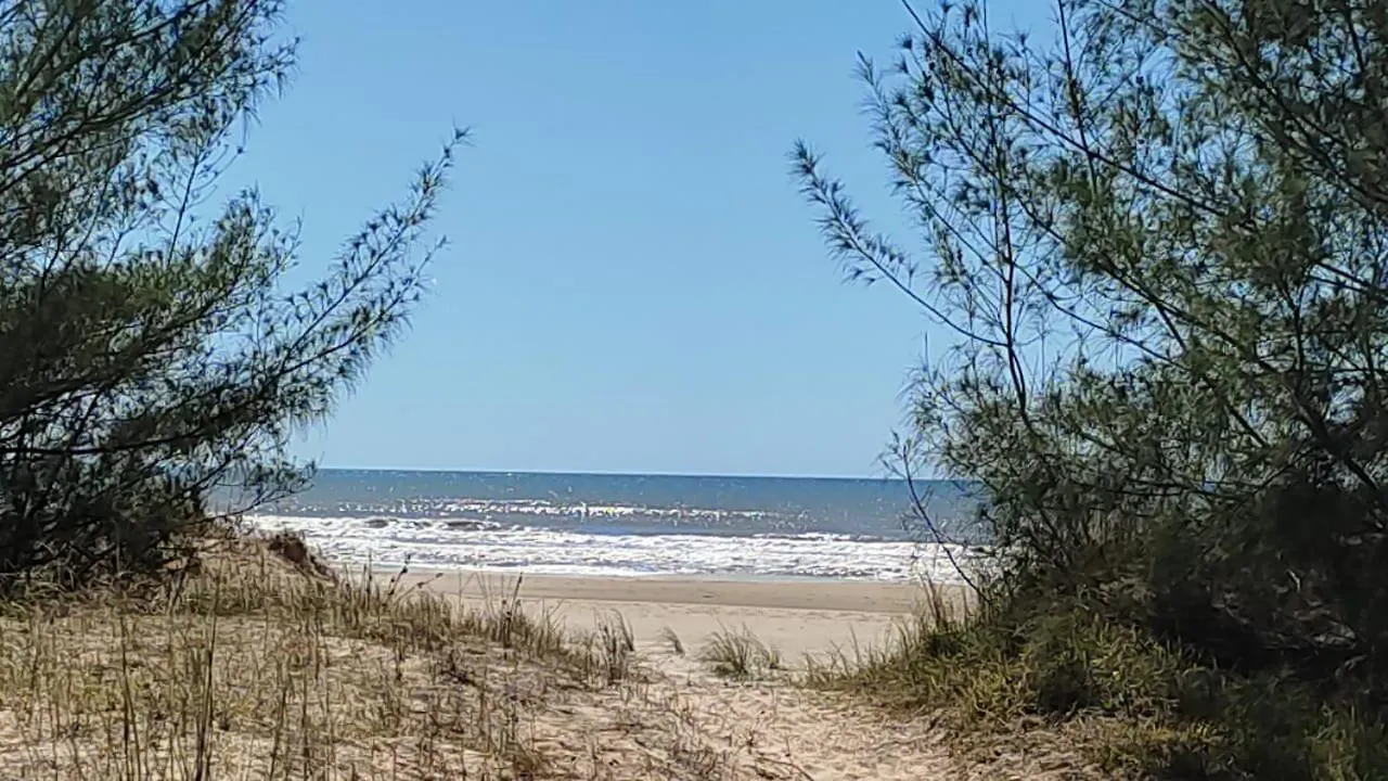 A Casa Amarela - Conforto E Tranquilidade Proximo Ao Mar Balneario Gaivota